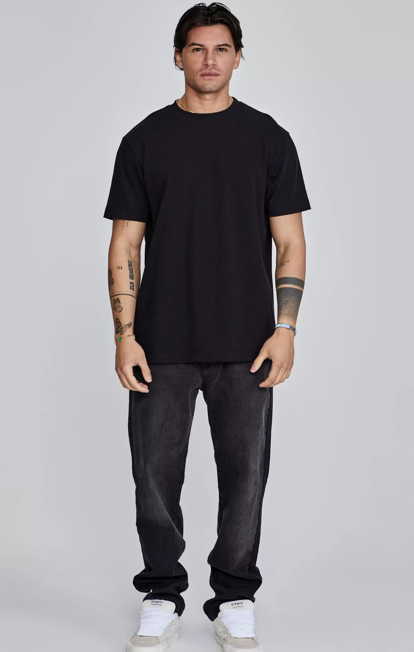 SikSilk T-Shirts^Black Filigree T-Shirt