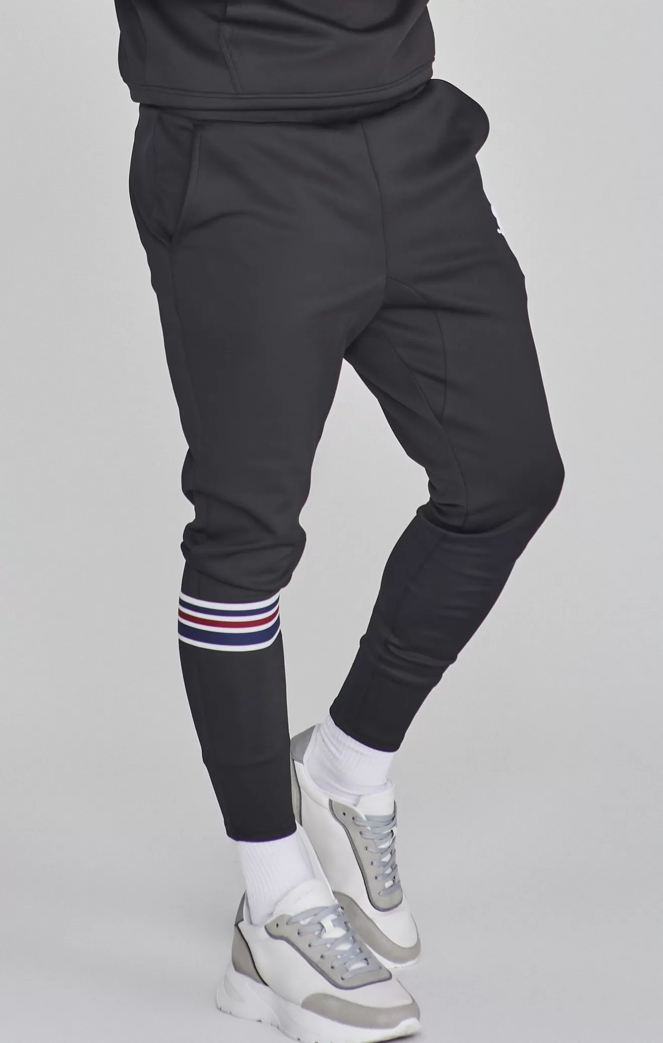 SikSilk Joggers^Black Muscle Fit Joggers