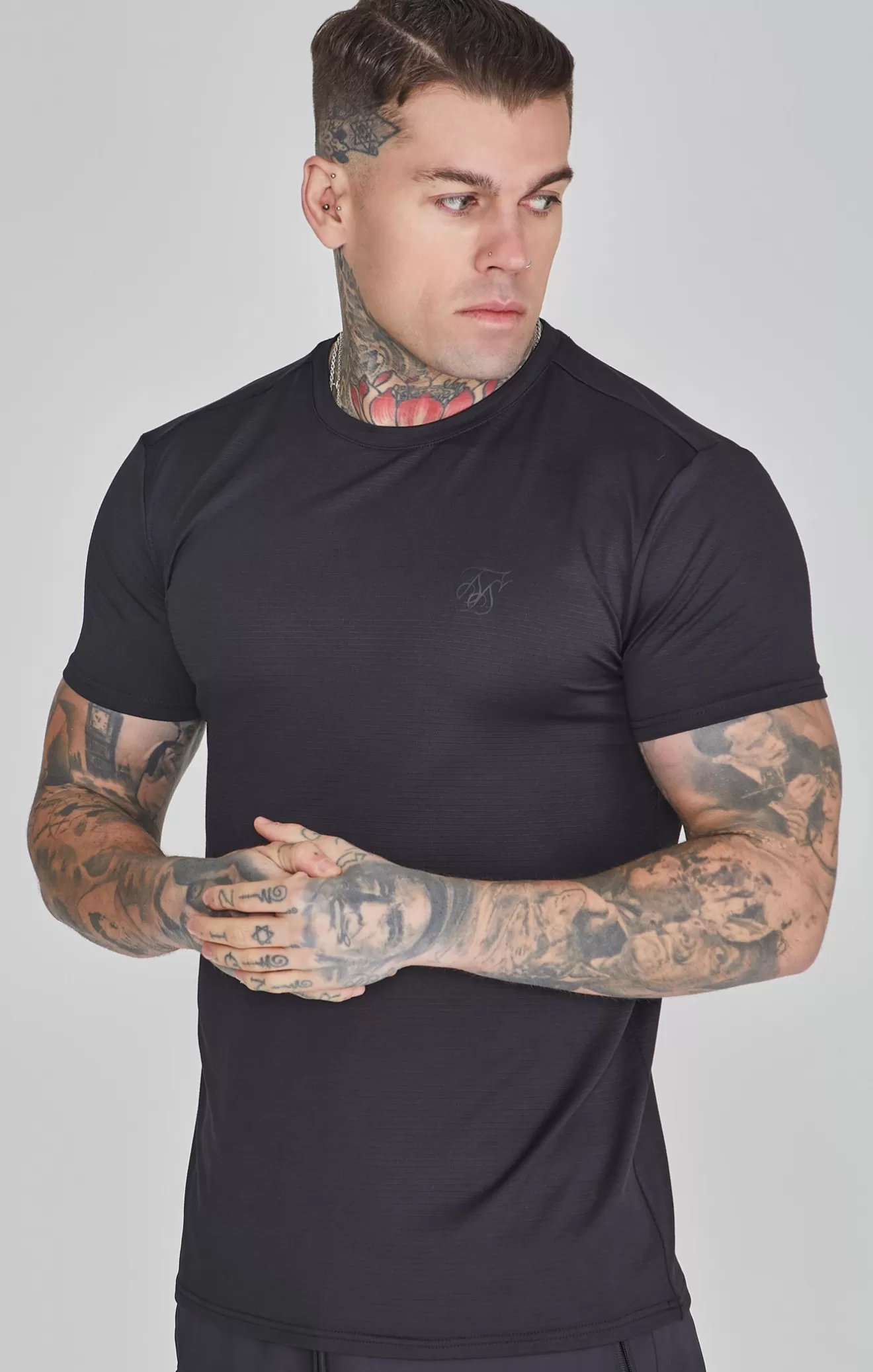 SikSilk T-Shirts^Black Muscle Fit T-Shirt