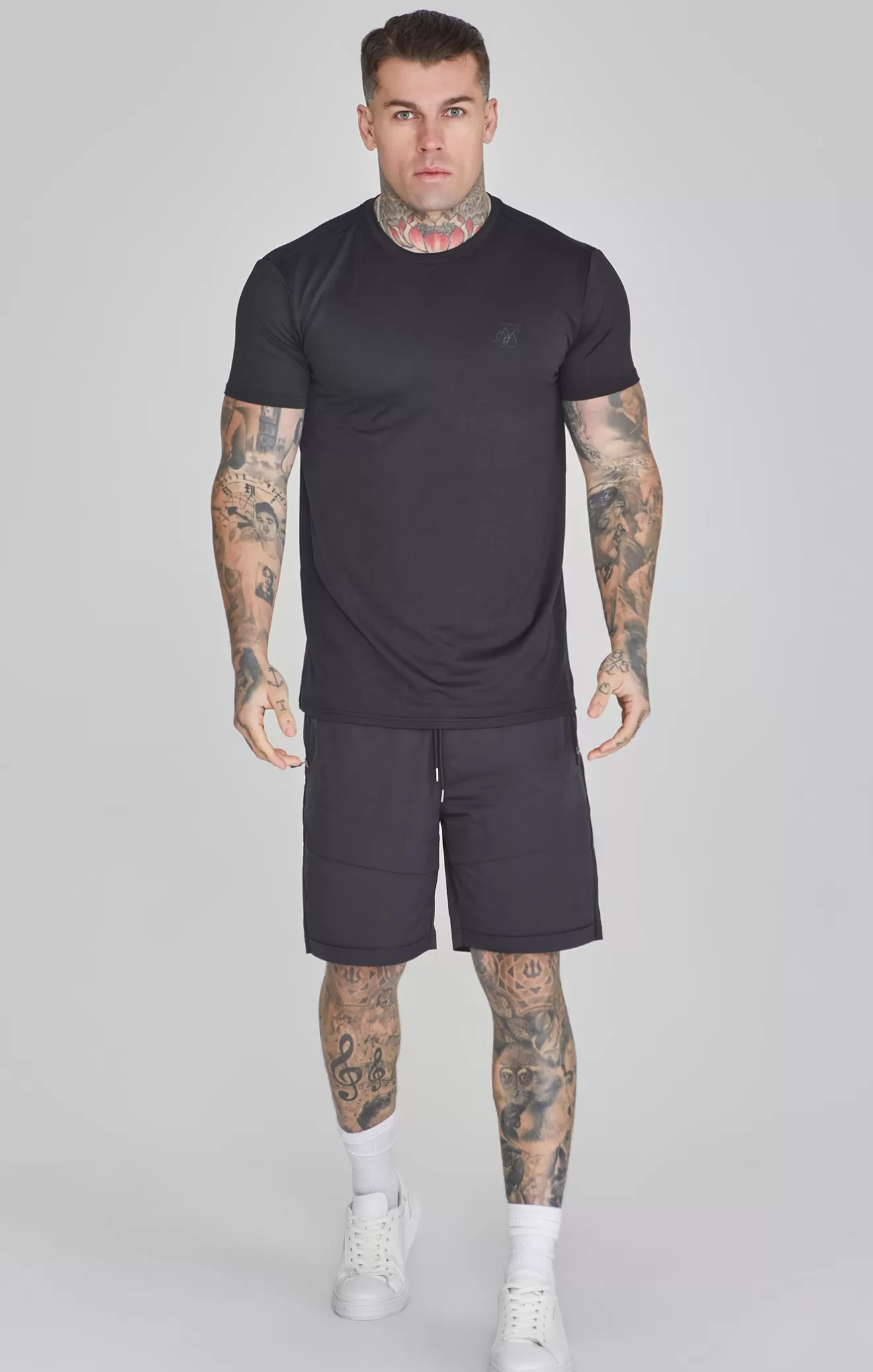 SikSilk T-Shirts^Black Muscle Fit T-Shirt